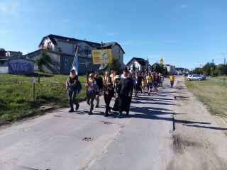 Tuż po wyjściu z Władysławowa – czoło pielgrzymki